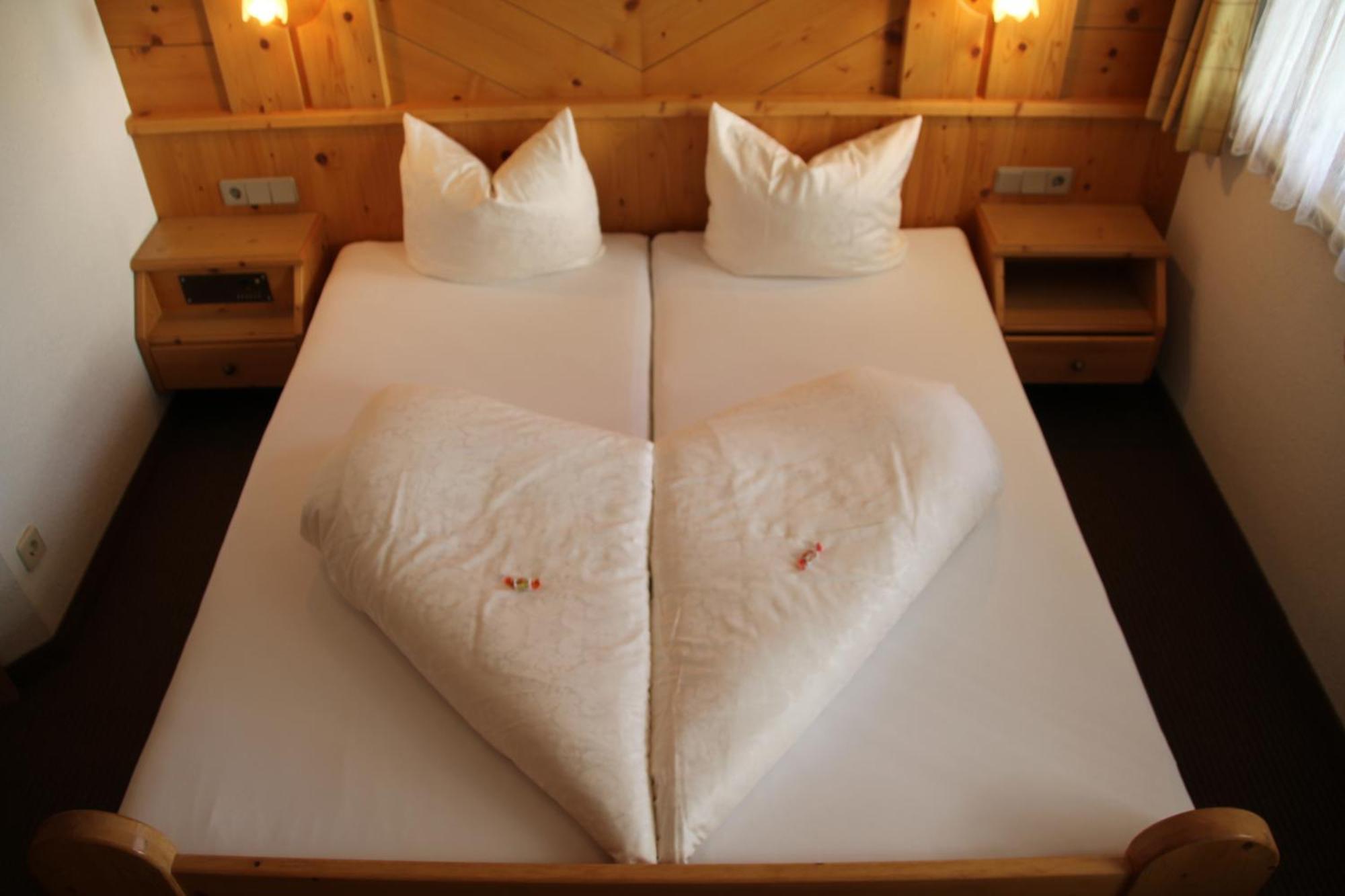 Hotel Garni Apart Elfriede Fiss Room photo