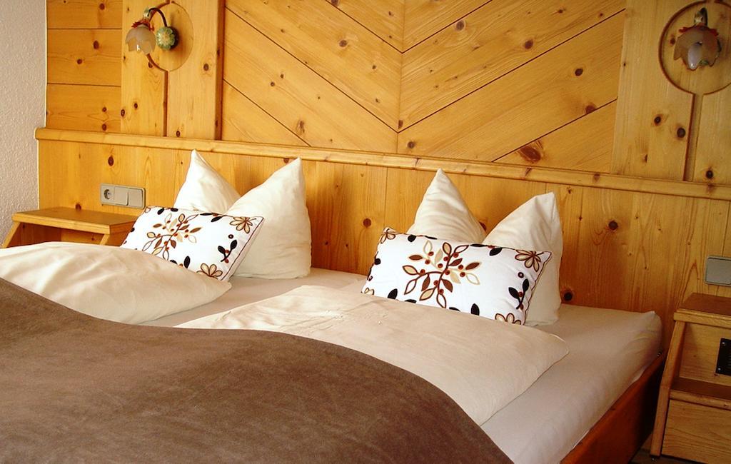 Hotel Garni Apart Elfriede Fiss Room photo