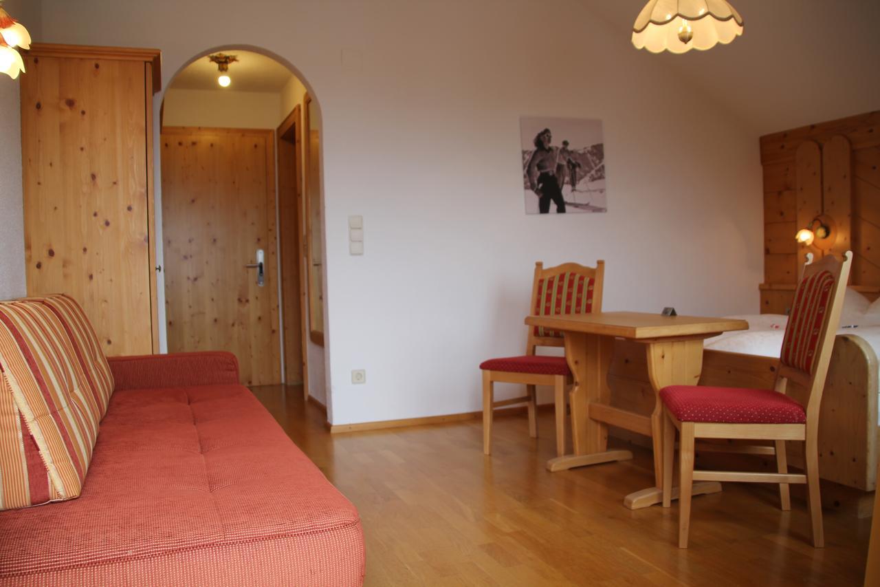 Hotel Garni Apart Elfriede Fiss Exterior photo